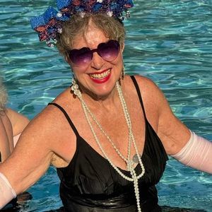 Meet your Posher, Elizabeth